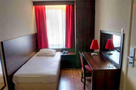 Hotel Damrak Amsterdam Oda fotoğraf
